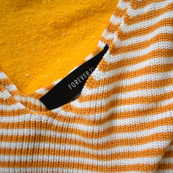 F21 Slouchy Crop Tank - Picture 2 of 2